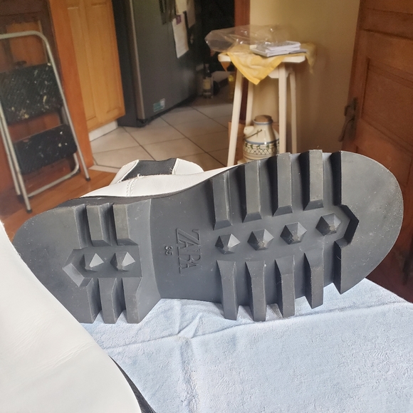 ZARA Chunky Lug Sole Leather Boots White/Black. - Picture 6 of 10